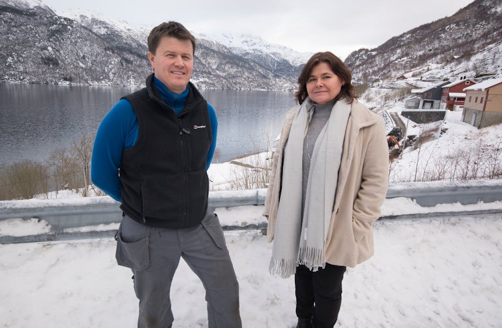 John Karsten Hustveit og Nina Kaltwasser skal vidareutvikle Åkrafjorden Oppleving AS.
FOTO: TORSTEIN NYMOEN