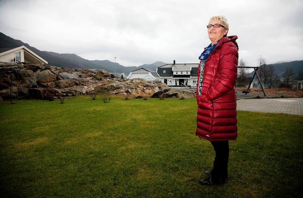 Nyvald leiar for Vindafjord Senterparti, Anne-Lise Døvik, stiller seg ikkje i koret som krev partileiar Liv Signe Navarsete sin avgang. Ho vil helst vente til det ordinære landsmøtet i Haugesund neste år.