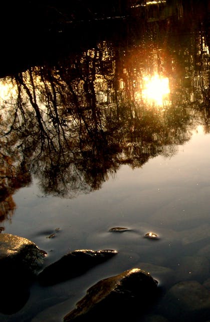 Vatnet i Etneelva er sjølve spegelen.
Foto: Karianne Taraldsøy