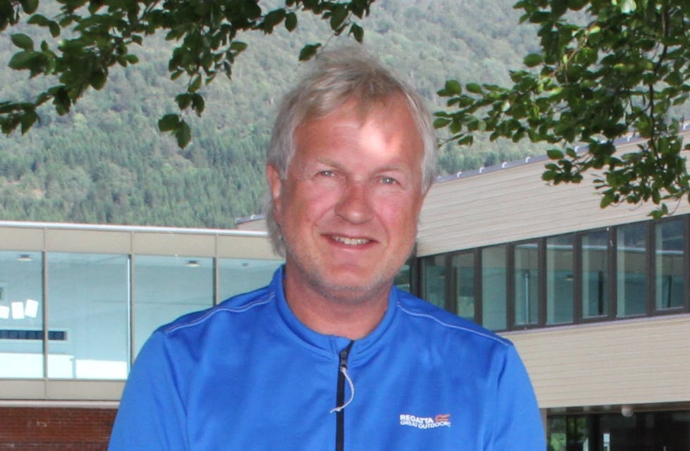 Rektor Morten Odeen kan fortelja at Enge skule er ein av 150 skular i Sør-Noreg som er med i forskningsprosjektet «Two Teachers». Den einaste skulen i Etne og Vindafjord. 
