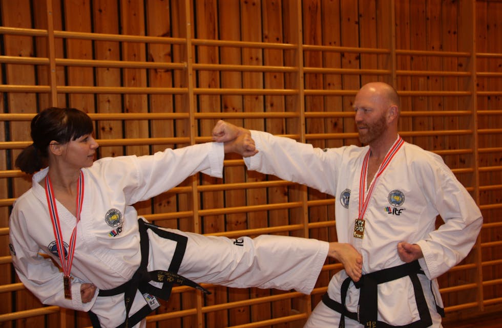 Blant landets beste. Doreen Halleland og Dagfinn Knutsen frå Bjoa vann bronse og gull i NM i taekwondo i Bergen.
Foto: Irene Mæland Haraldsen