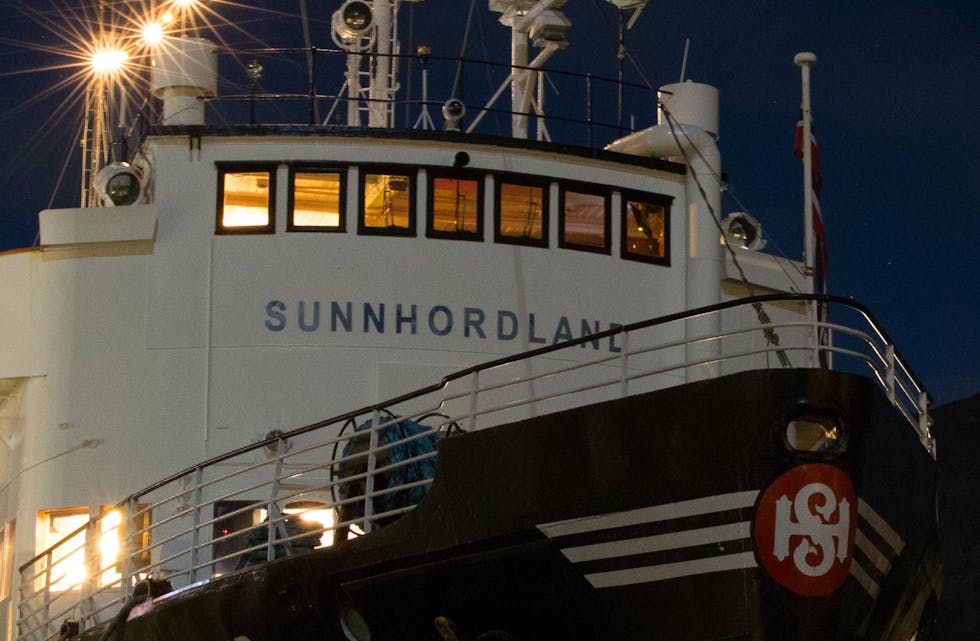MS «Sunnhordland» på besøk i Ølen.
Foto: Einar Fjeldheim