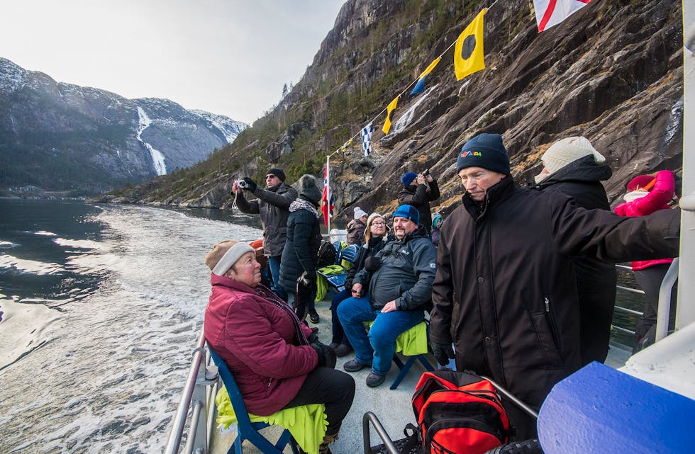 Dei første cruiseturistene i år kom allereie i februar. Når sesongen var over etter siste besøk, 5. september, hadde 5.000 av dei besøkt Åkrafjorden.
ARKIVFOTO: TORSTEIN TYSVÆR NYMOEN