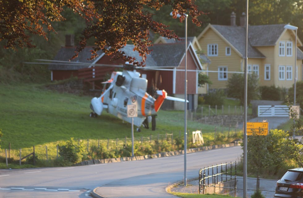Redningshelikopter kom til Skånevik rundt kl 21.00
Foto: Liv Asrid H. Hesjedal