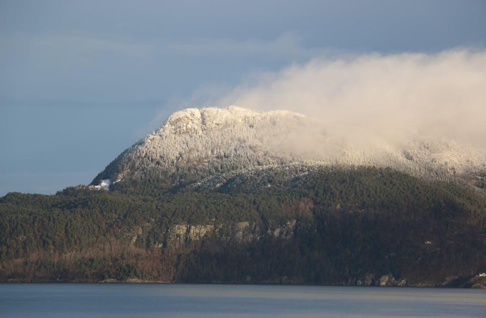 Vinter på Borgundøy dokuentert frå Bjoa. Det er nok kome endå meir sidan bildet blei tatt.
Foto: Nils Reimers