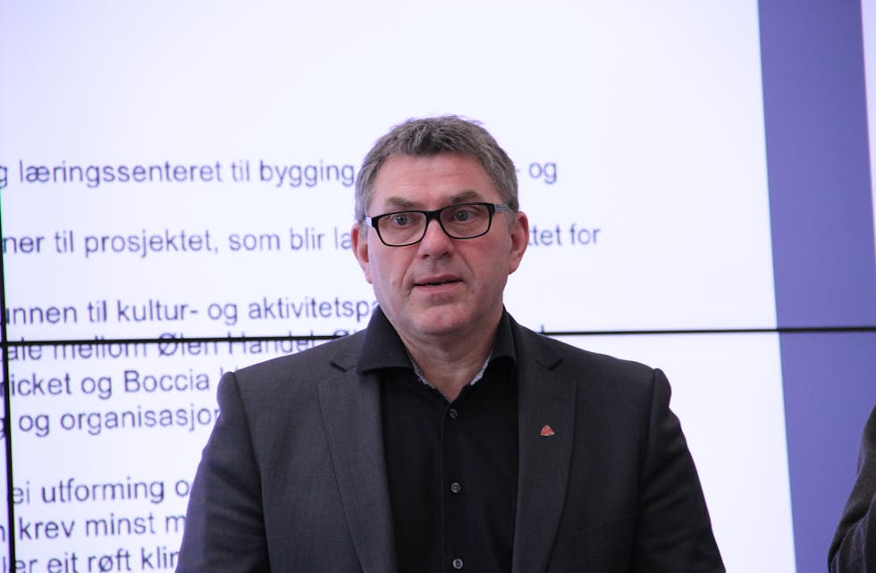 Ordførar Ole Johan Vierdal (Sp) svarer på kritikken frå Per Fatland (H).
Arkivfoto