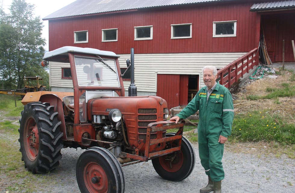 Gjer framleis nytten. Den gamle Zetor traktoren frå 1966 er i dagleg bruk på garden til Einar Skoge frå Skånevik.
Foto: Irene Mæland Haraldsen