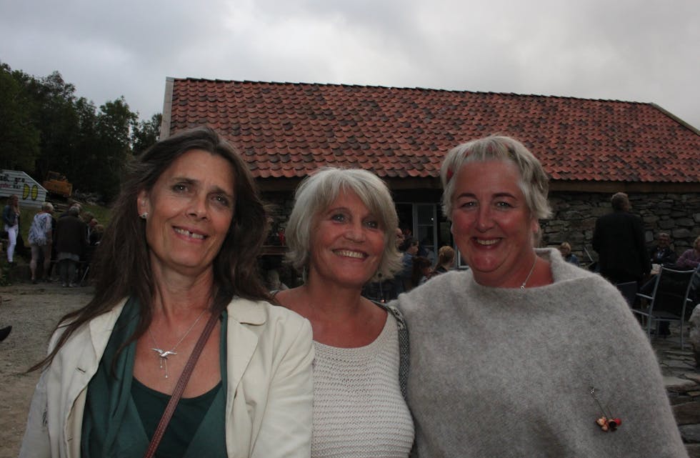 Damene i bresjen for Vikemusikk var fornøgde med helga. Frå venstre Cathrine Nordseth, Jorunn Birkeland og Solveig Hortman.
FOTO: ØYSTEIN SILDE FRØNSDAL