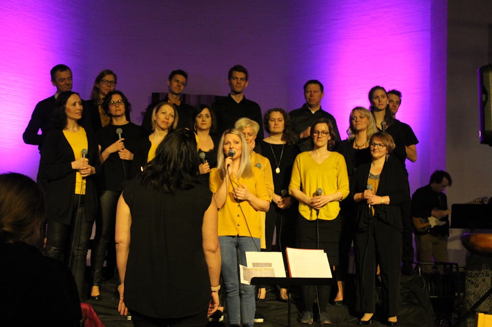 Prosjektkoret Amazing Grace bydde på kraftfull musikk under gospelkonserten i Skjold kyrkje.
Foto: Kristina Haugen Moe