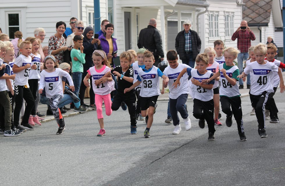 Over hundre barn har vore med på Sjoarløpet tidlegare.  Her frå 2019. 
Arkivfoto