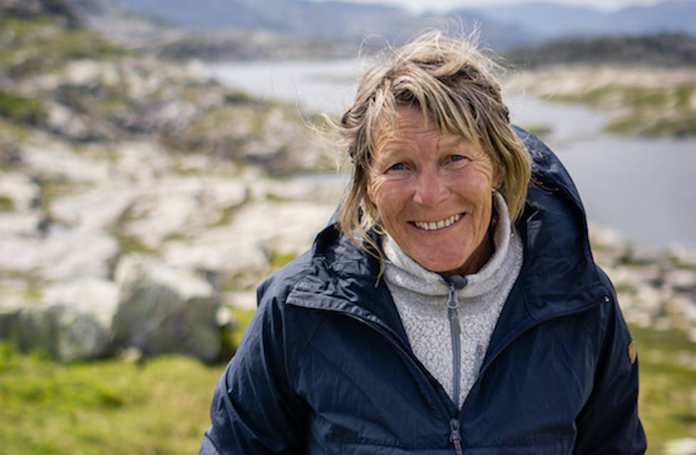 Heidi Wannberg er eit friluftsmenneske og likar godt turar i fjellet. Gjerne med mat på bålpanna og eit lite glas vin. 
Foto: Grethe Hopland Ravn