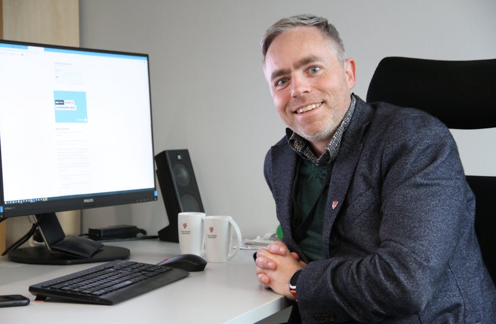 Kommunedirektør Yngve Folven Bergesen vil ha folkemøte i tre av ni bygder i Vindafjord om skulerapporten. No har han fått marsjordre om folkemøte i alle bygdene. Foto: Jon Edvardsen