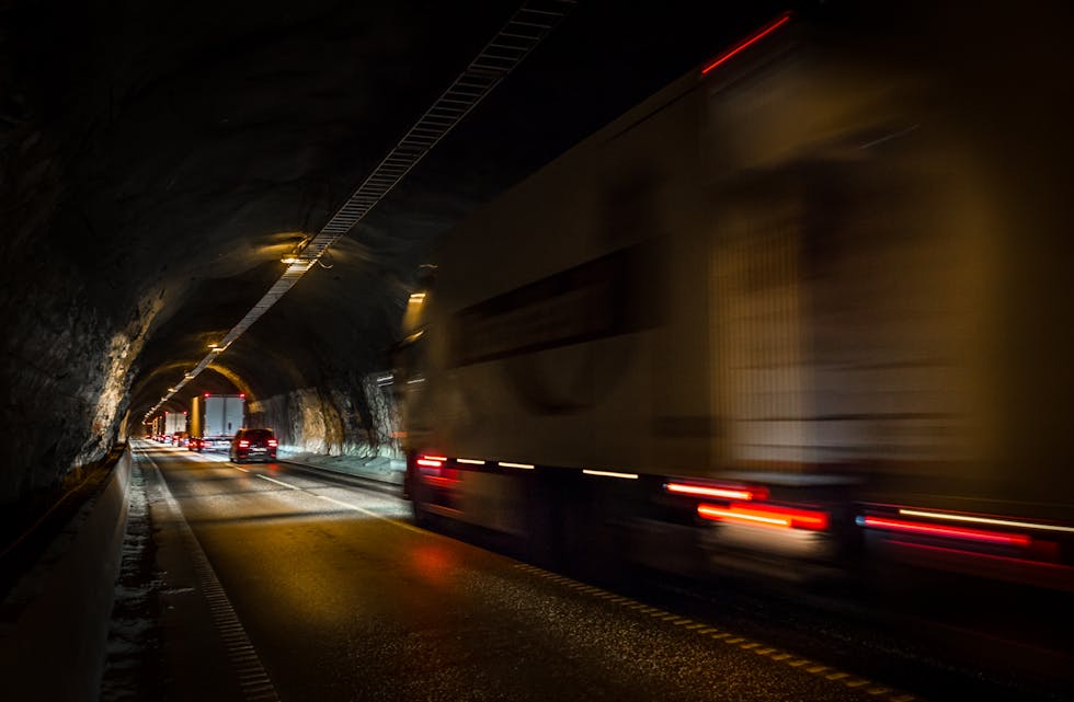 Røldalstunnelen og Seljestadtunnelen har vore ramma av mange tunnelbrannar. Med ny tunnel forsvinn denne faren.
