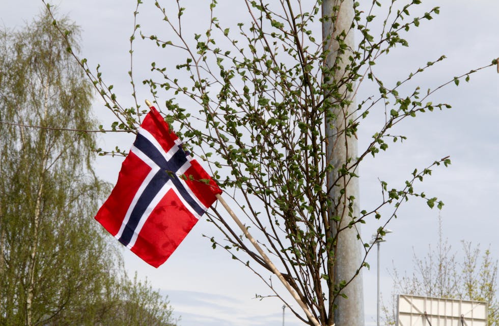 Ein Grannar-lesar skulle gjerne sett meir til det norske flagget i Vindafjord kommune. Til hausten blir det eiga flaggsak om praksis framover. 