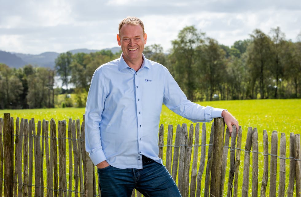 Andreas Lundegård er aktiv bonde, rekneskapsførar, takstmann og tidlegare bondelagsleiar. Han set pris på at det spirer og gror rundt seg. 
Foto: Privat