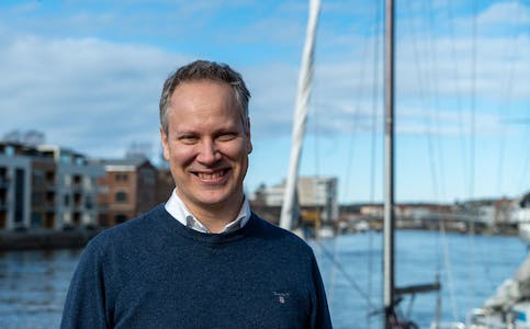 Samferdselsminister Jon-Ivar Nygård (Ap) har starta opprydding i drosjenæringa. Foto: Samferdselsdepartementet.