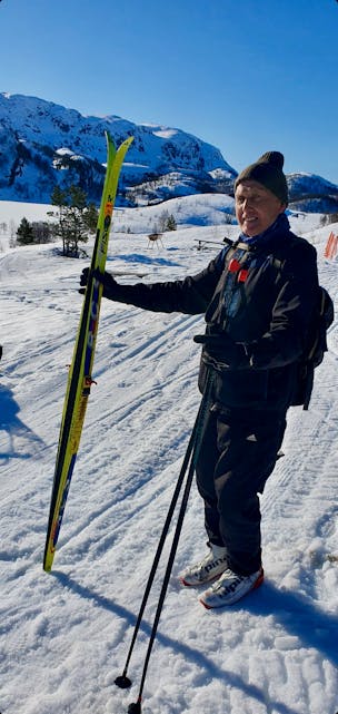 83 år gamle Ingemund Berge var blant dei første som stilte til start sundag. Han har fått Etnefjellturen kvar gong sidan starten for over 40 år sidan.
Foto: Privat