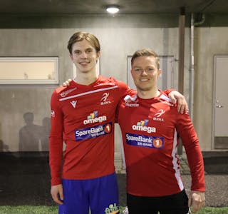 Casper Kvamen Clausen (f.v.) og Sølve Østbø herja med Stegaberg 2 sitt forsvar. 
Foto: Svein-Erik Larsen
