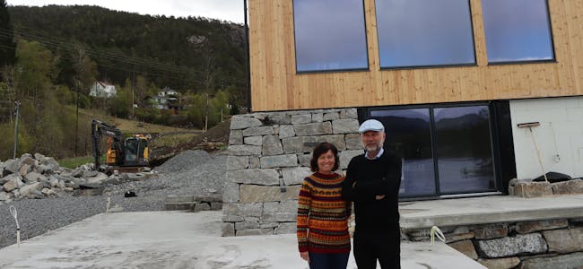 I juni opnar Anne og Terje Kleiven restaurant i nybygget i strandkanten heime på garden ved Skjoldafjorden.
Foto: Irene Mæland Haraldsen