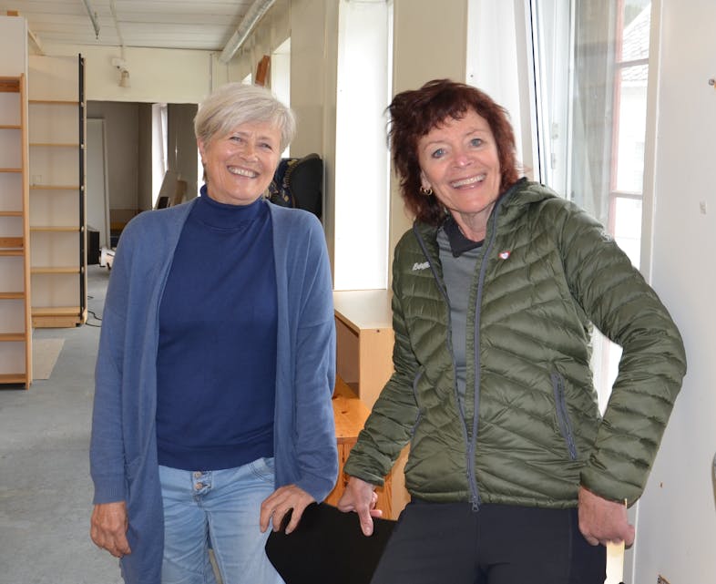 Gro Aasheim Bøthun (t.v.) og Hildegunn Larsen inviterer til bygdefrukoset i Doktorhagen i Skånevik.
ARKIVFOTO: ANNE-BRITT GRINDHEIM