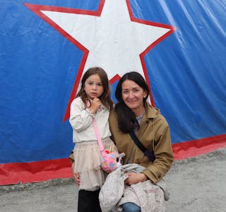 5 år gamle Miriam Vestbø-Rambull besøkte sirkus for første gong saman med mor Nora Rambull.
Foto: Irene Mæland Haraldsen