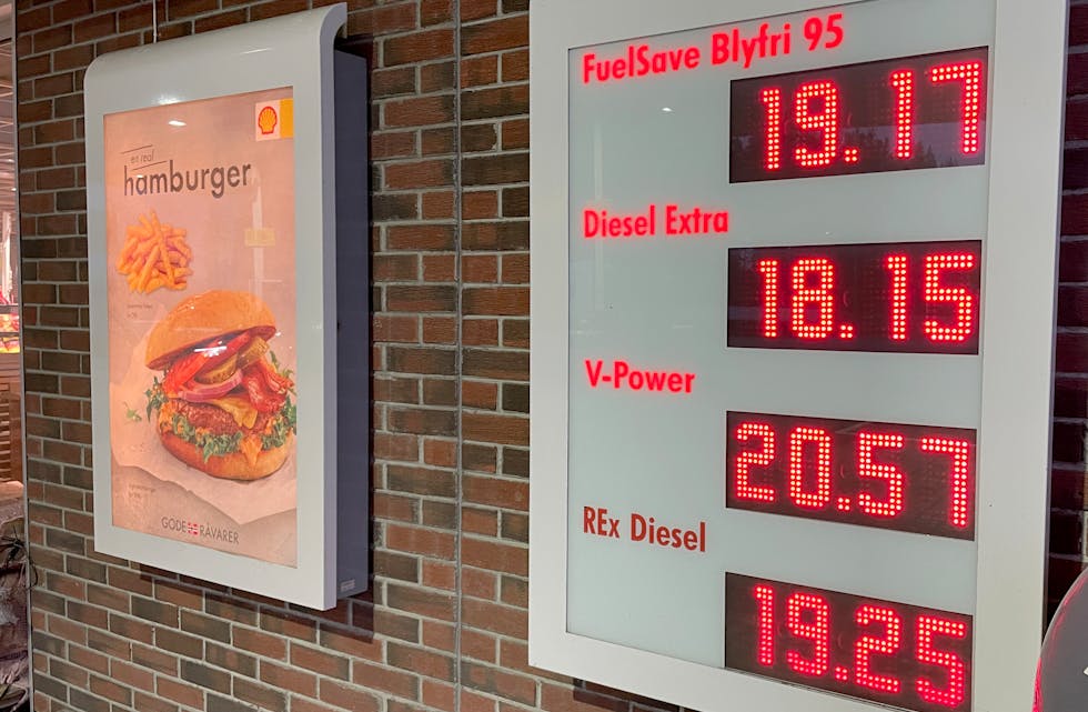 Drivstoffprisane har falle over sju kroner sidan før sommaren