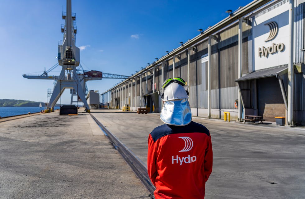 Hamna ved Hydro Aluminiums anlegg på Karmøy. Her blir det produsert primæraluminium. Anlegget er eit av Europas største aluminiumsverk. Foto: Ole Berg-Rusten / NTB / NPK
