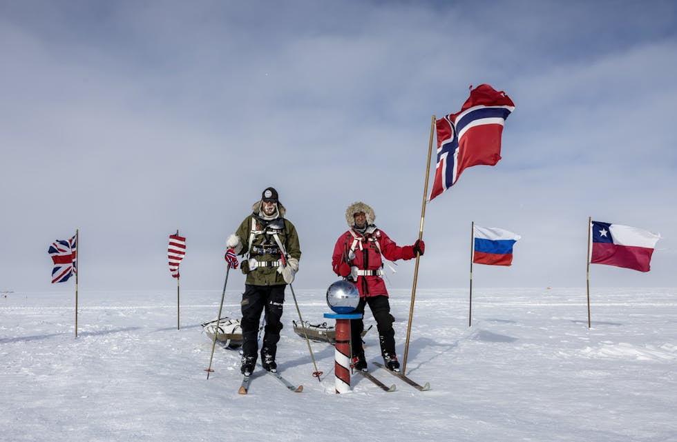 Arne Kristian Glück-Teigland (t.v.) og Kjartan Bergsvåg på Sørpolen.
Foto: Privat