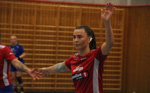 Handball på seniornivå tilbake i Ølen.
Astrid Haugland Gundersen scora sju mål og var heile tida dominerande.