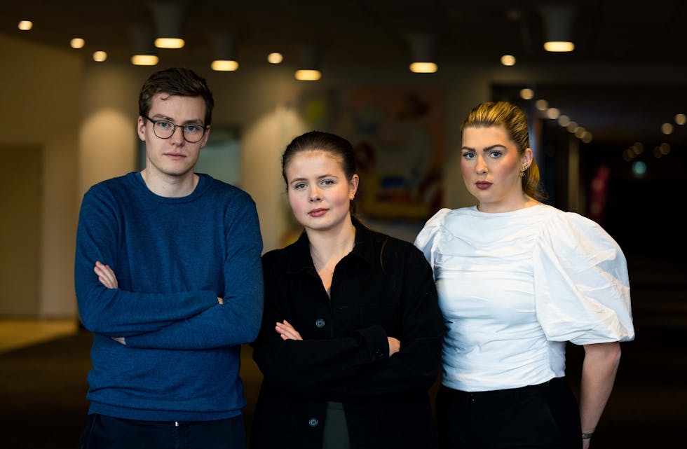 Elisa Eide, Tora Kildehaug og Ida Lutro er ungdomskandidatar til fylkestinget for Vestland Høgre. FOTO: FREDRIK MOHN