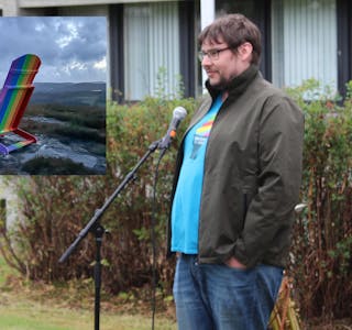 Erling Storesund frå Etne tar til motmele mot forfatteren av et leserinnlegg som er kritisk til bruk av regnbue-fargene på stolen som nylig ble plassert på Haukaberg i Skjold. ARKIVFOTO