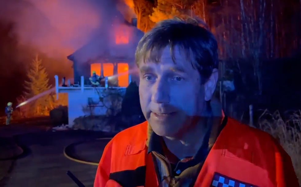 Lesarbrev-forfattar Ole Martin Grindheim var innstsleiar frå Etne brann og redning då eit hus brann ned på Sande i november i 2023.
FOTO: GRETHE HOPLAND RAVN