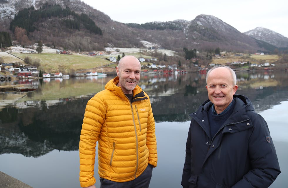 Morten Helland i Medvind24 og Leif Grindheim i Legria håpar at Vindafjord kan vekse som turistdestinasjon. Foto: Svein-Erik Larsen