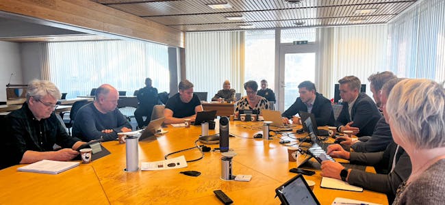 Formannskapet i Etne fekk orientering frå kommunalsjef og kommunedirektør rundt EBR.
Foto: Grethe Hopland Ravn