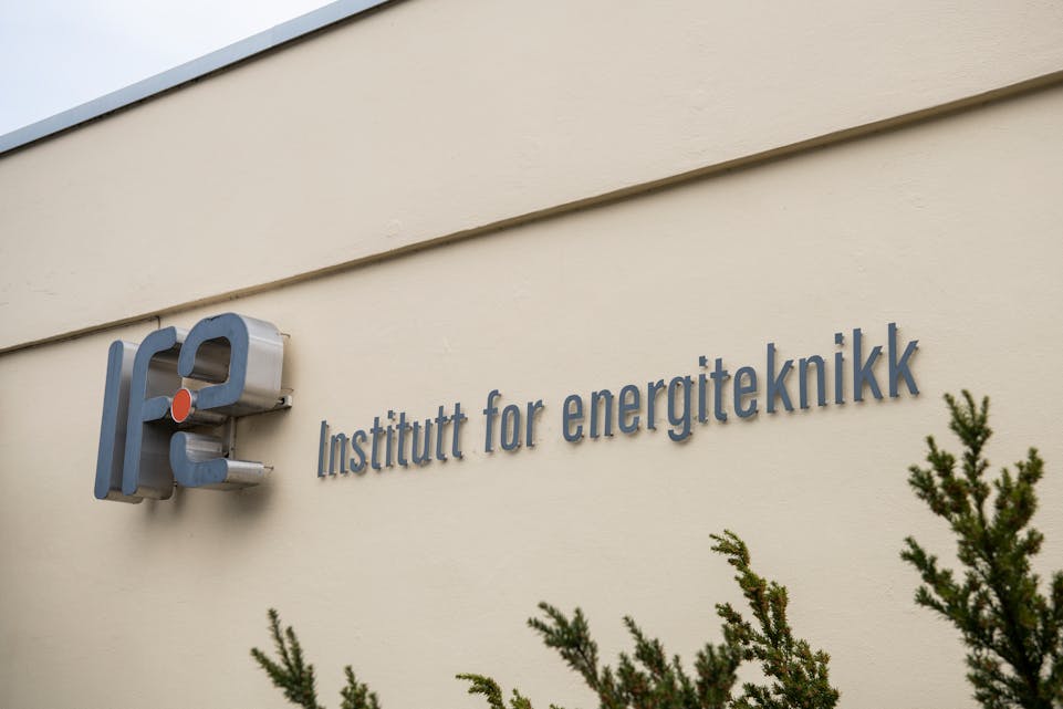 IFE dreiv to atomreaktorar i Noreg, ein på Kjeller og ein i Halden, men begge blei lagt ned i 2018 og 2019. No får IFE meir pengar til å forske på nye energiløysingar. Foto: Ola Vatn / NTB / NPK