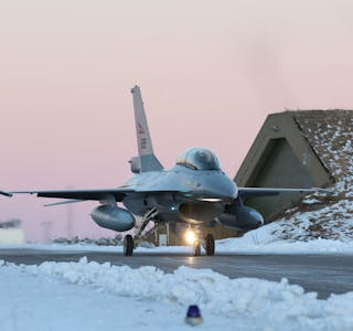 Norske F16 kan snart vere i ukrainsk luftrom. USA har godkjent ei overføring av norske kampfly til Ukraina. Foto: Jan Langhaug / NTB / NPK